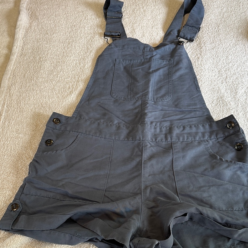 Blue Overalls size small ( flaw)